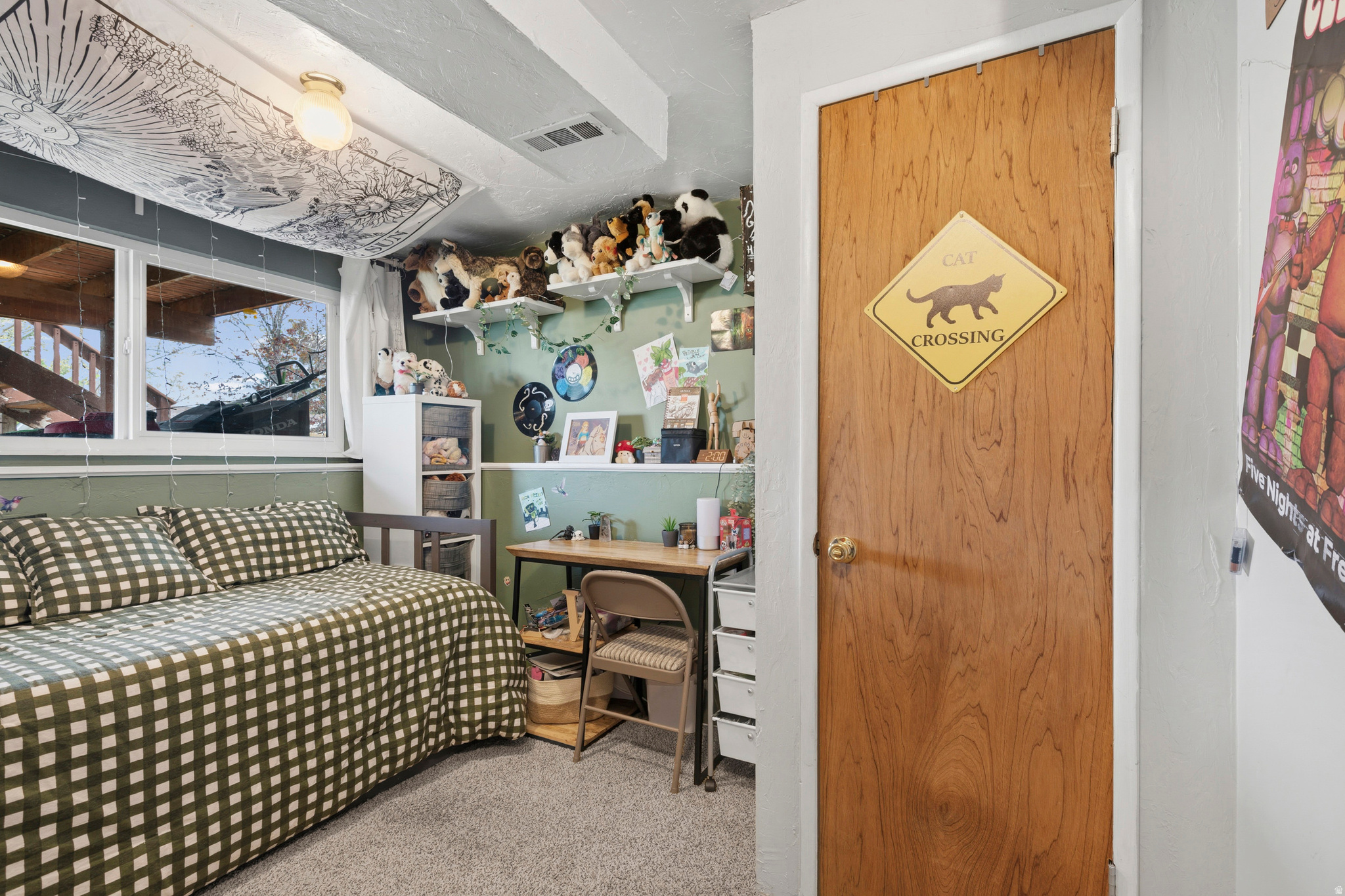 HAZELHURST #8 - Residential