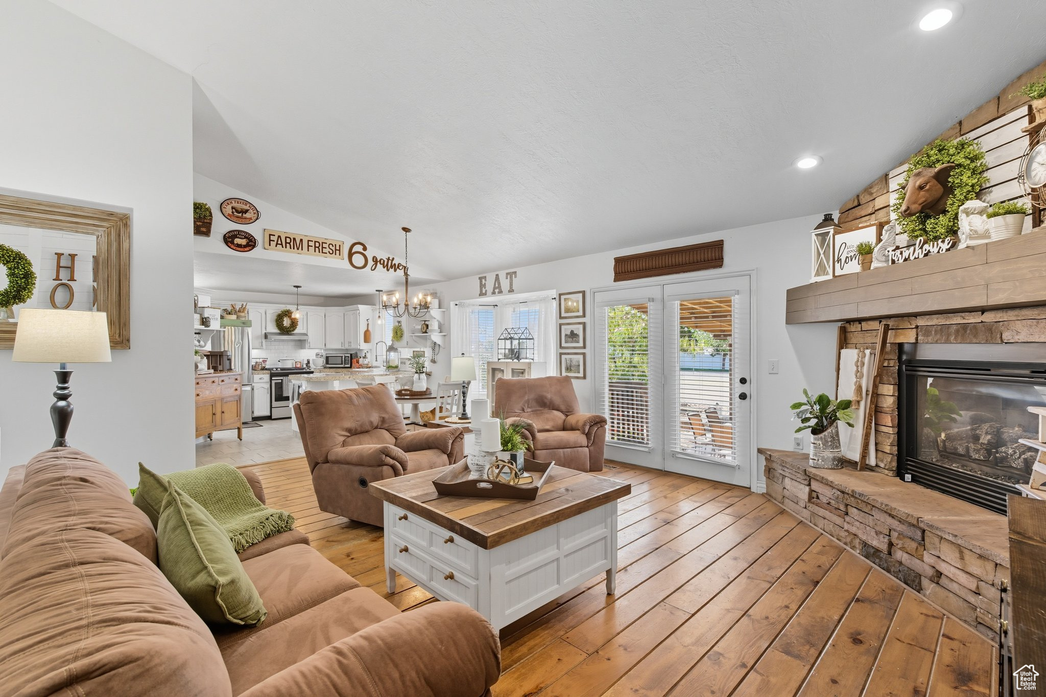 COUNTRY CLUB SUB - Residential