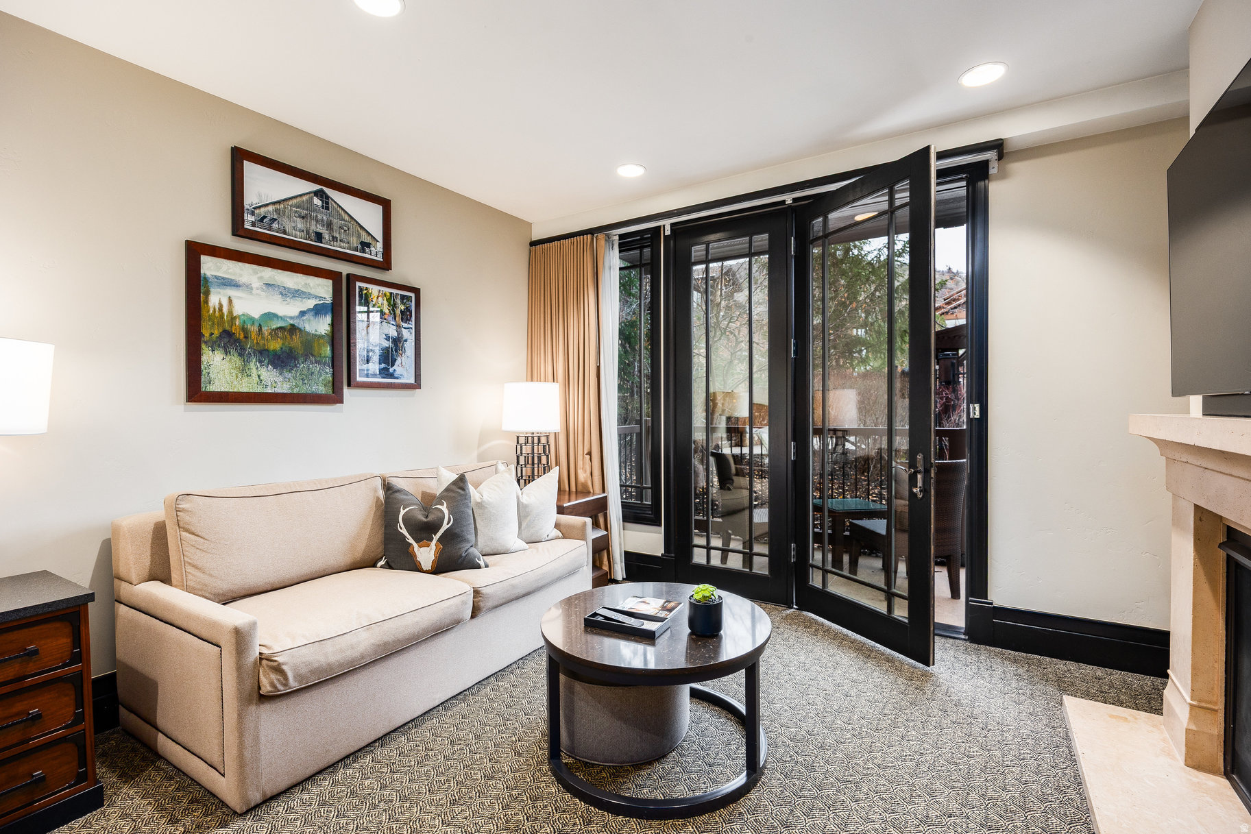 WALDORF ASTORIA - Residential