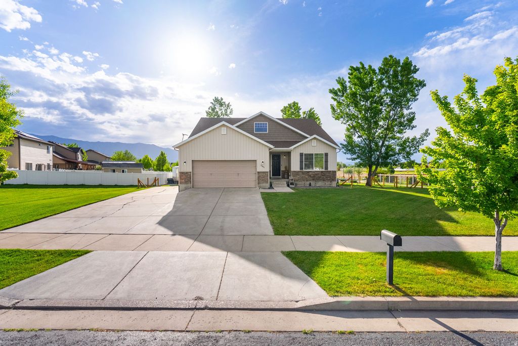Photo of 2485 S 1100 W, Nibley, UT 84321 (MLS # 2162023)