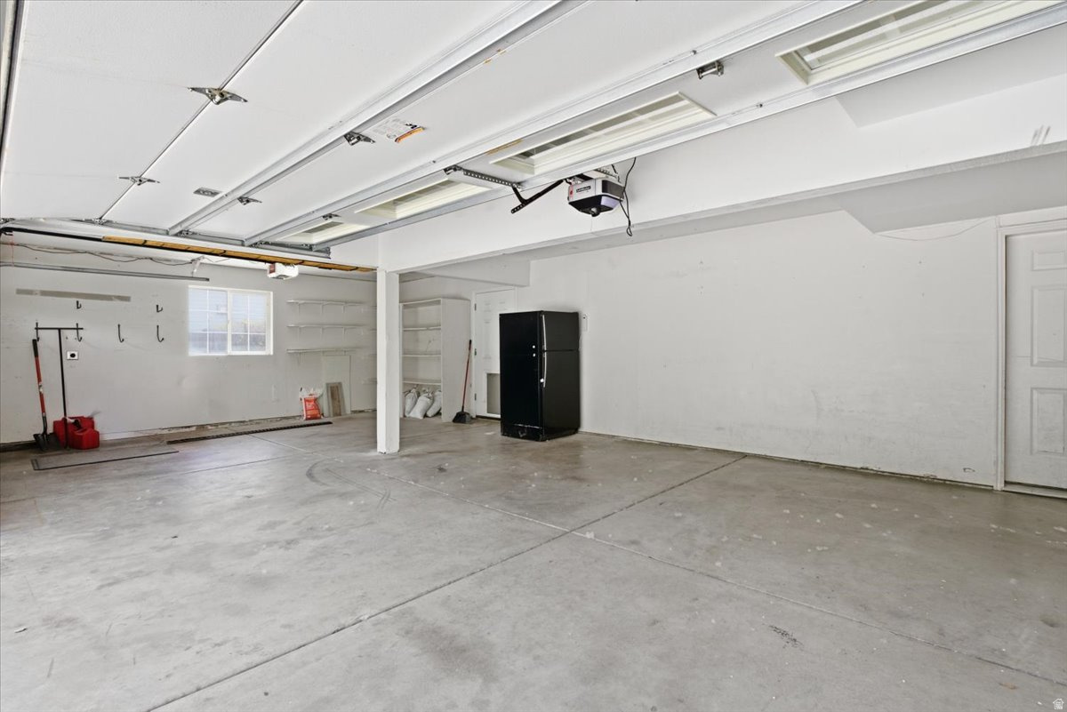 EAST MOUNTAIN ESTATES - Residential