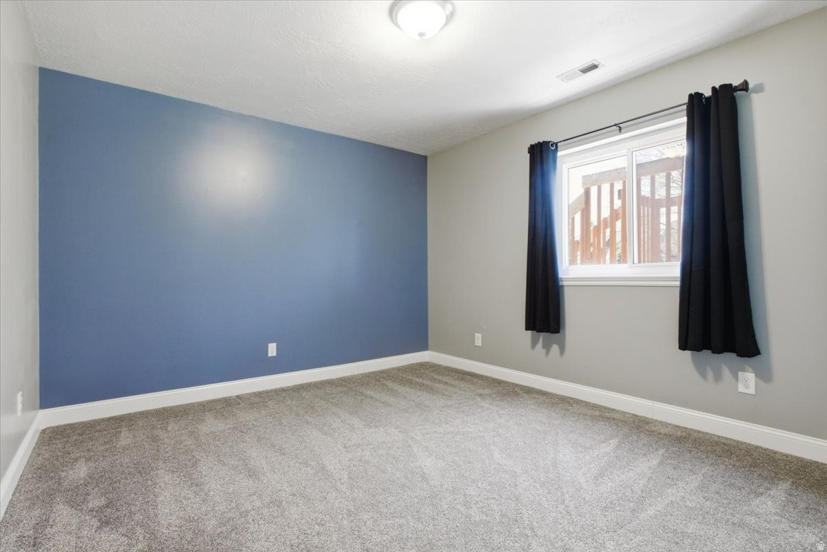 EAST MOUNTAIN ESTATES - Residential