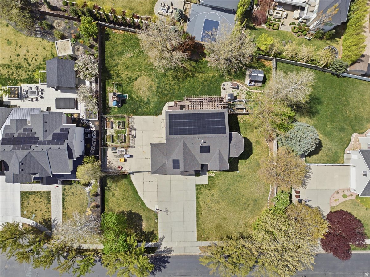 EAST MOUNTAIN ESTATES - Residential