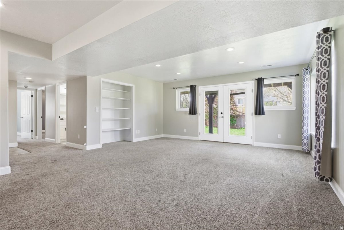 EAST MOUNTAIN ESTATES - Residential