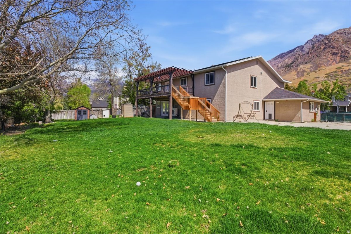 EAST MOUNTAIN ESTATES - Residential