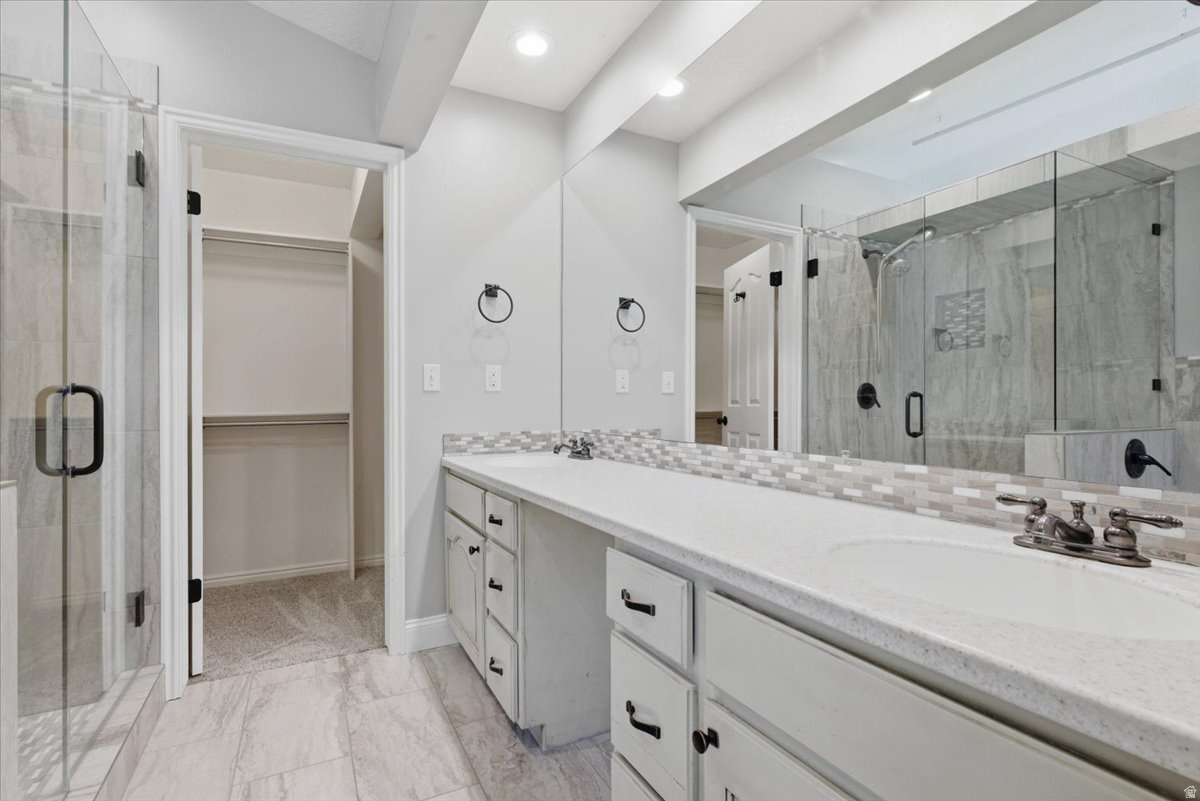 EAST MOUNTAIN ESTATES - Residential