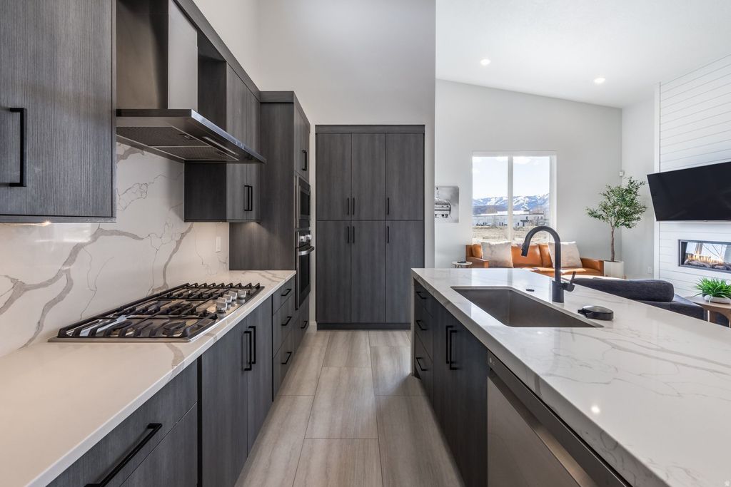 Photo of 1403 PAINTED CUP LN, Park City, UT 84098 (MLS # 2142880)