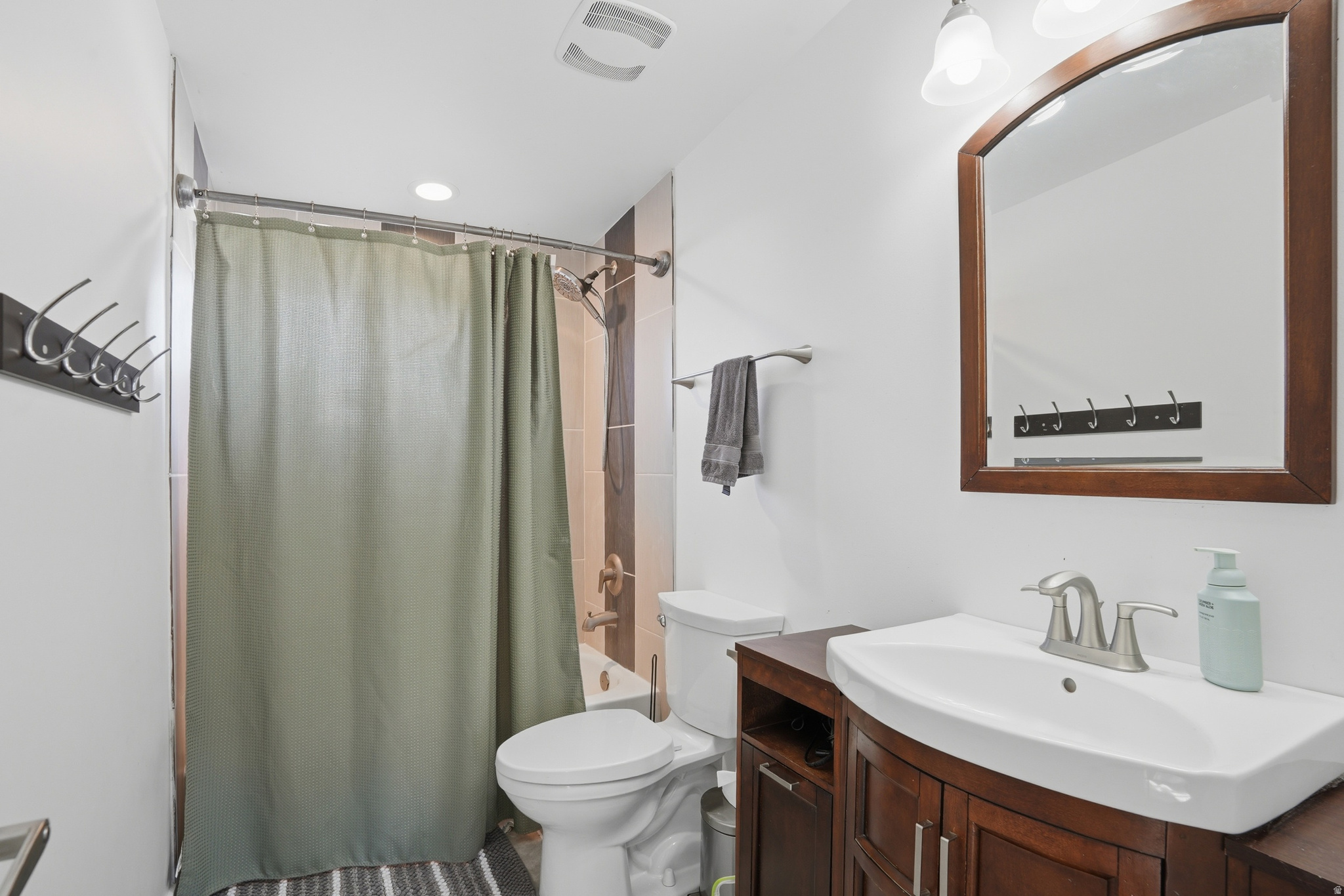 ROLLING MEADOWS - Residential