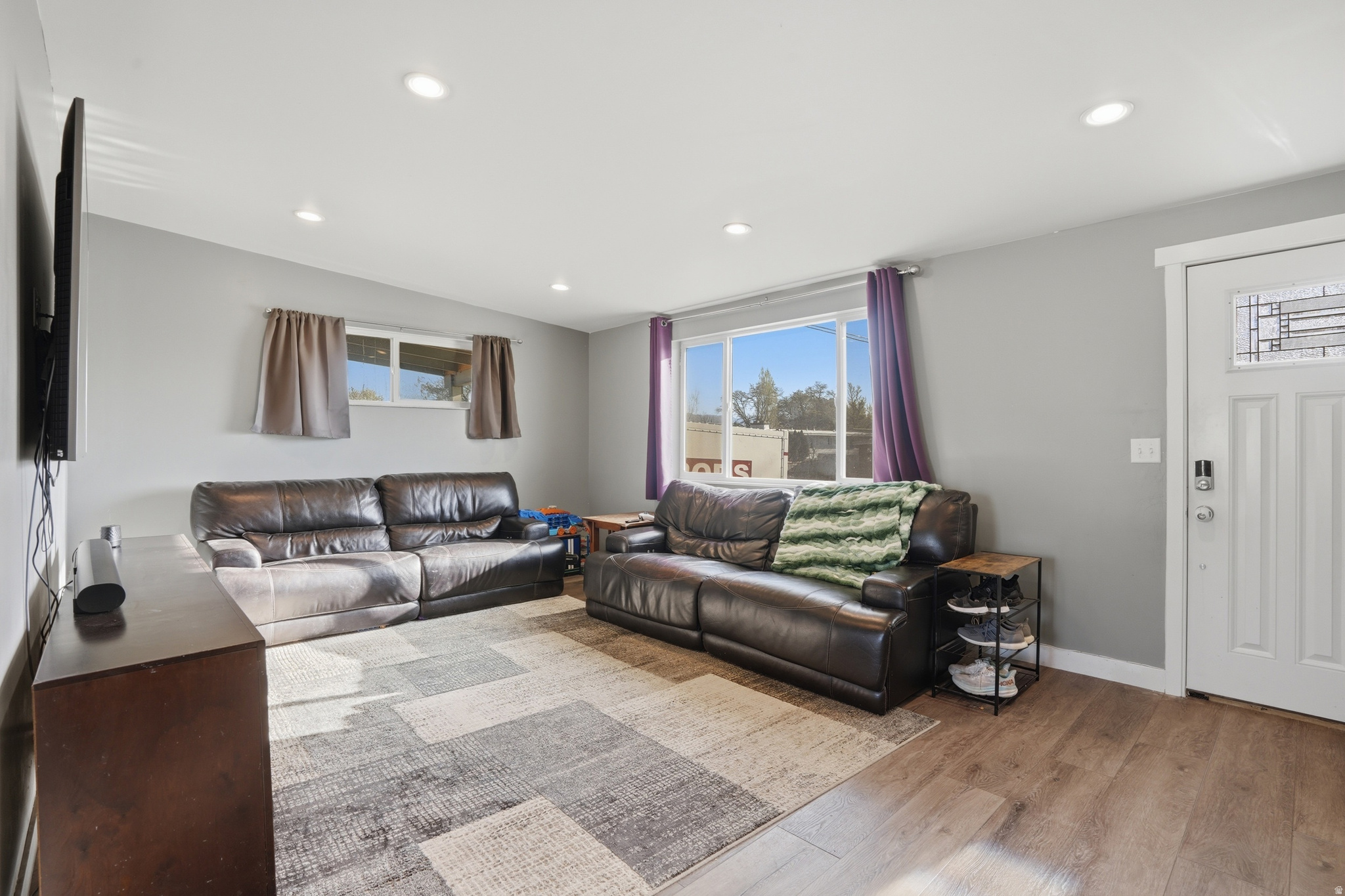 ROLLING MEADOWS - Residential