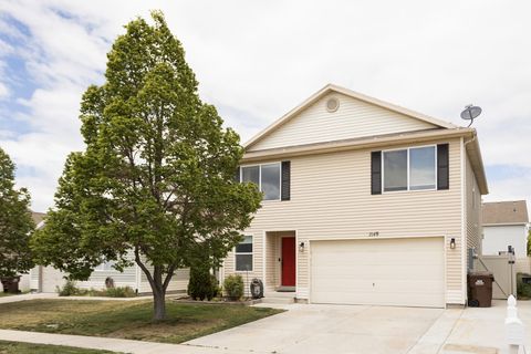 Tiny photo for 2149 E EAGLE CREST WAY, Eagle Mountain, UT 84005 (MLS # 2159473)