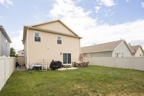 Tiny photo for 2149 E EAGLE CREST WAY, Eagle Mountain, UT 84005 (MLS # 2159473)