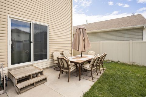 Tiny photo for 2149 E EAGLE CREST WAY, Eagle Mountain, UT 84005 (MLS # 2159473)