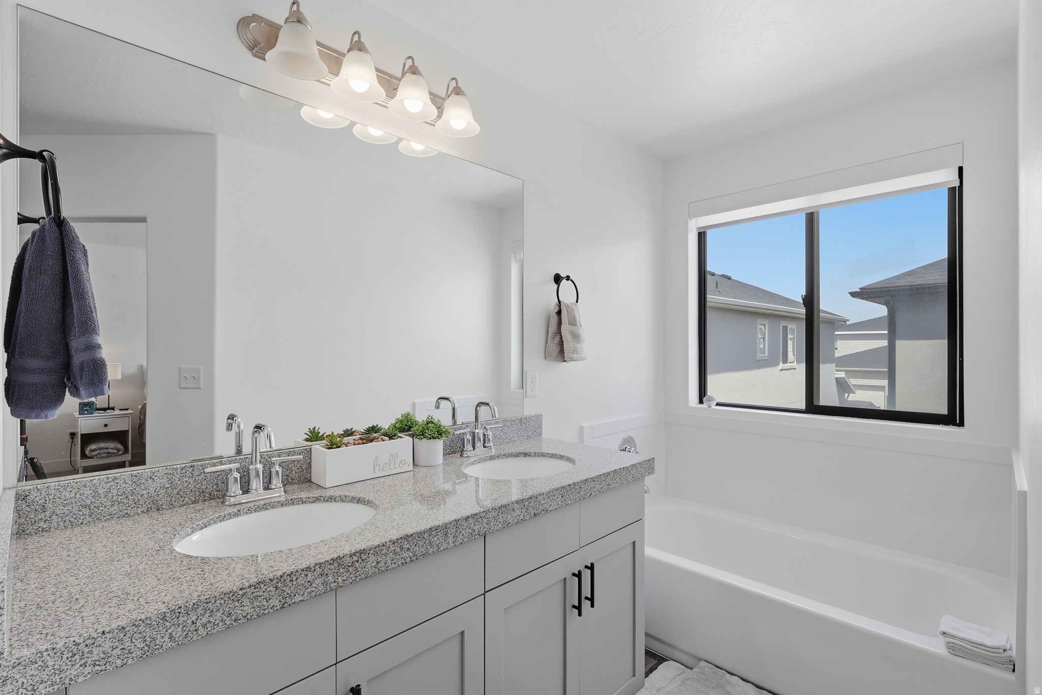 SILVERLAKE - Residential