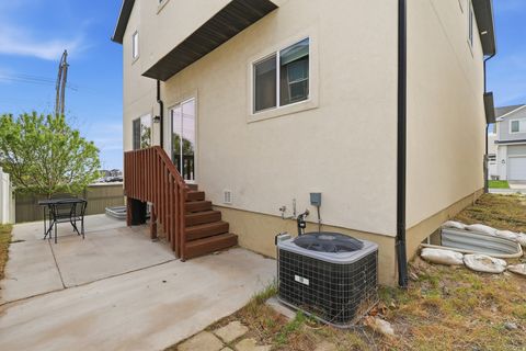 Tiny photo for 7152 N BROOK RDG, Eagle Mountain, UT 84005 (MLS # 2151859)