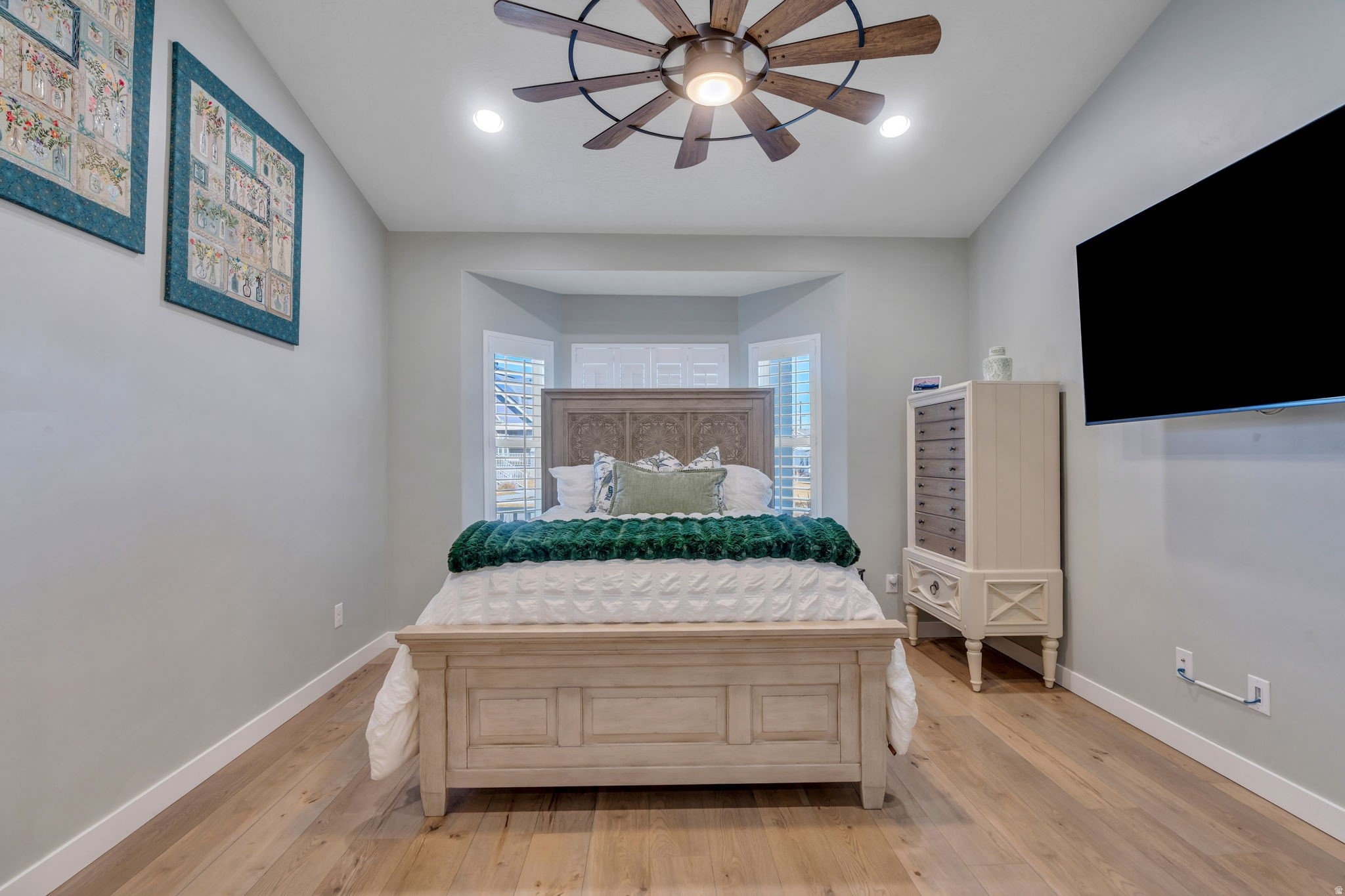 DAYBREAK - Residential