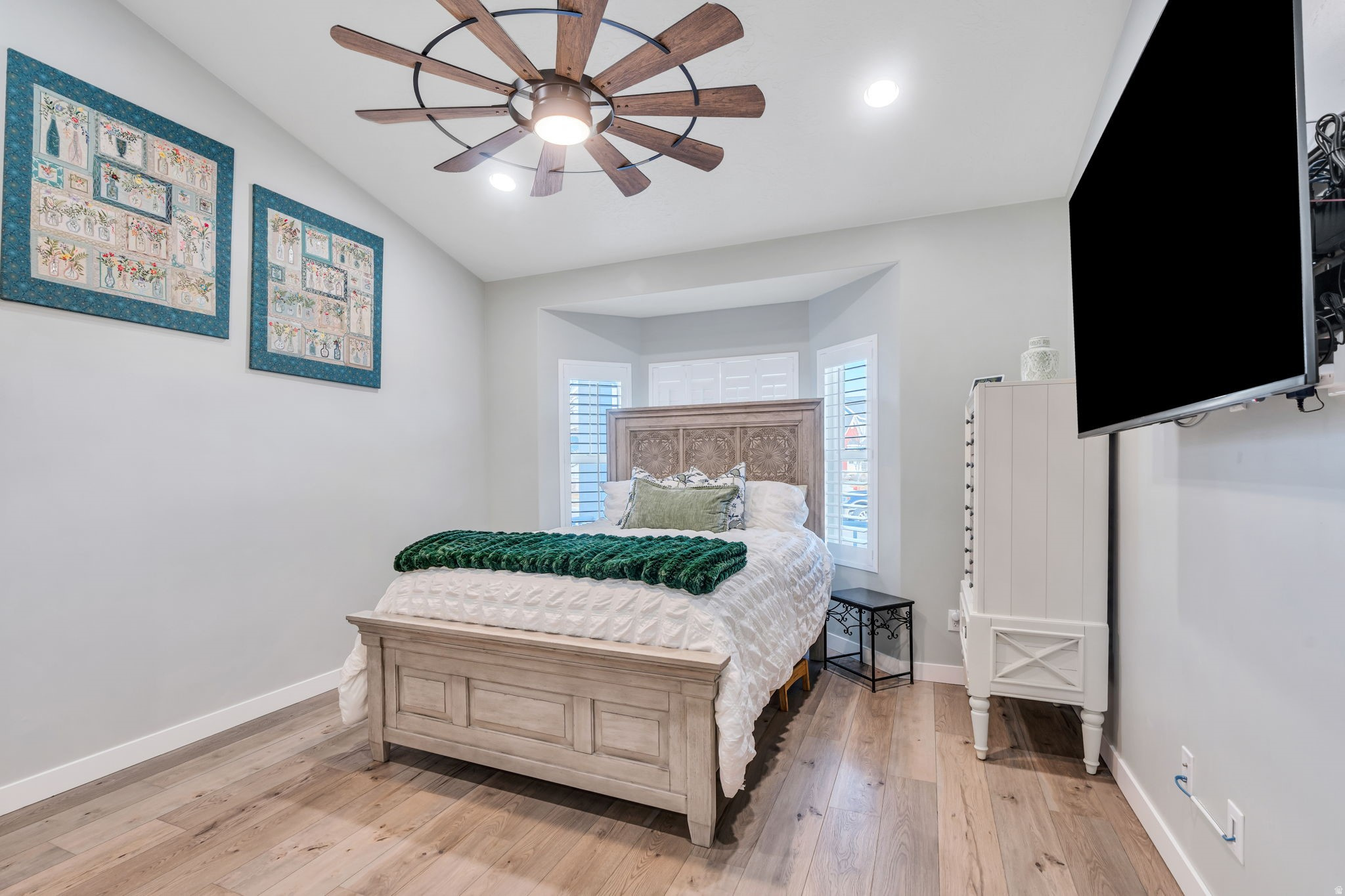 DAYBREAK - Residential