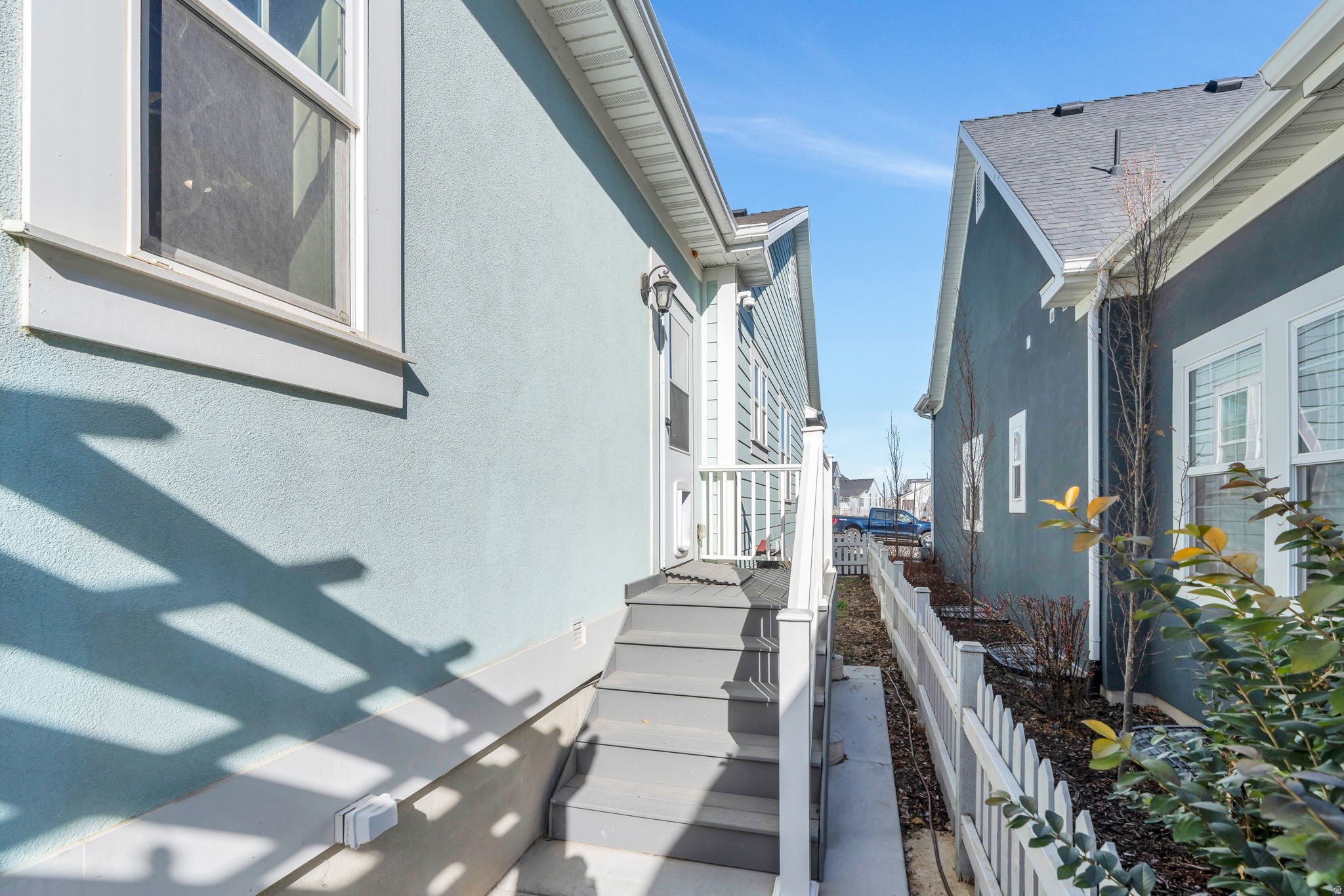 DAYBREAK - Residential