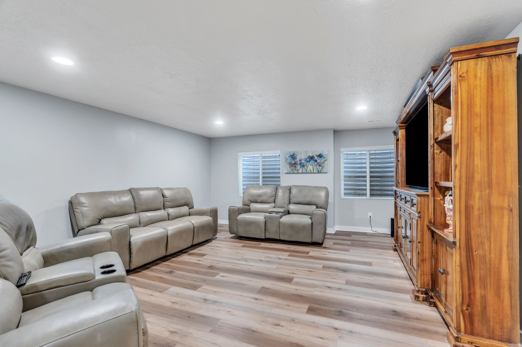 DAYBREAK - Residential