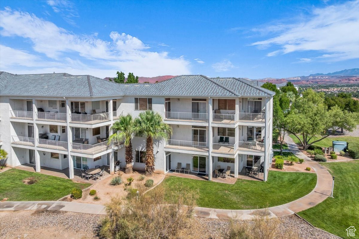 LAS PALMAS RESORT CONDO 1A - Residential