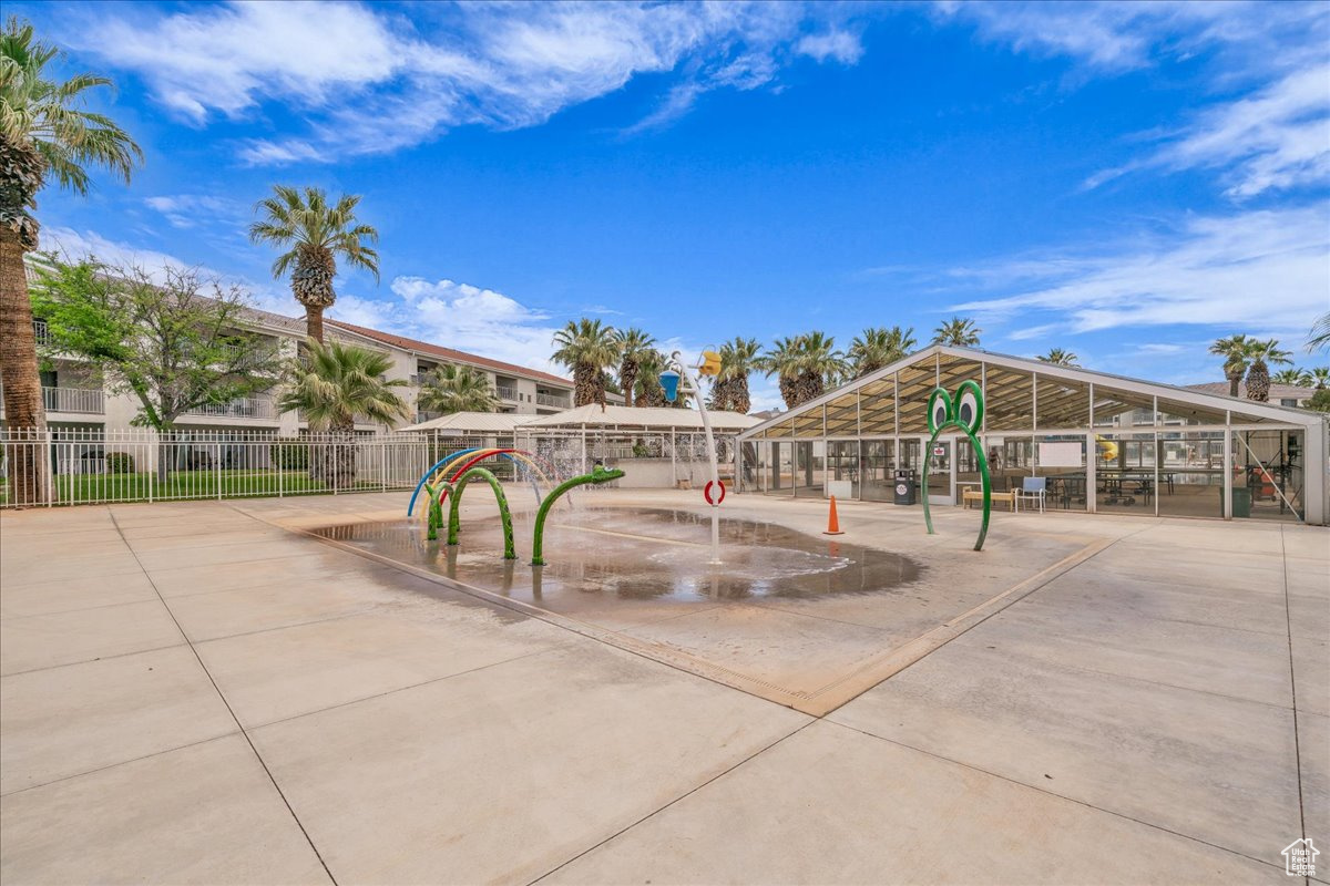 LAS PALMAS RESORT CONDO 1A - Residential