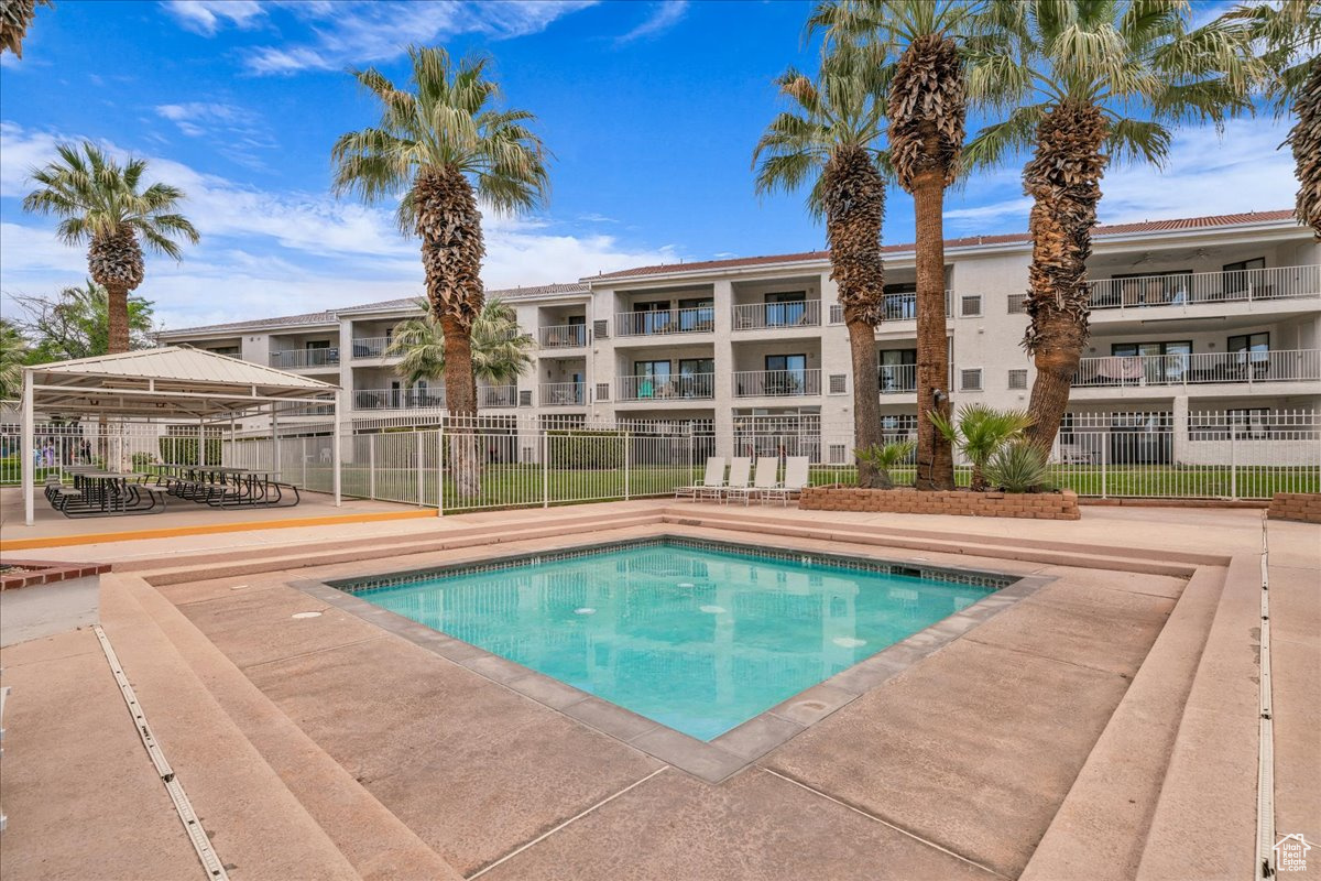 LAS PALMAS RESORT CONDO 1A - Residential