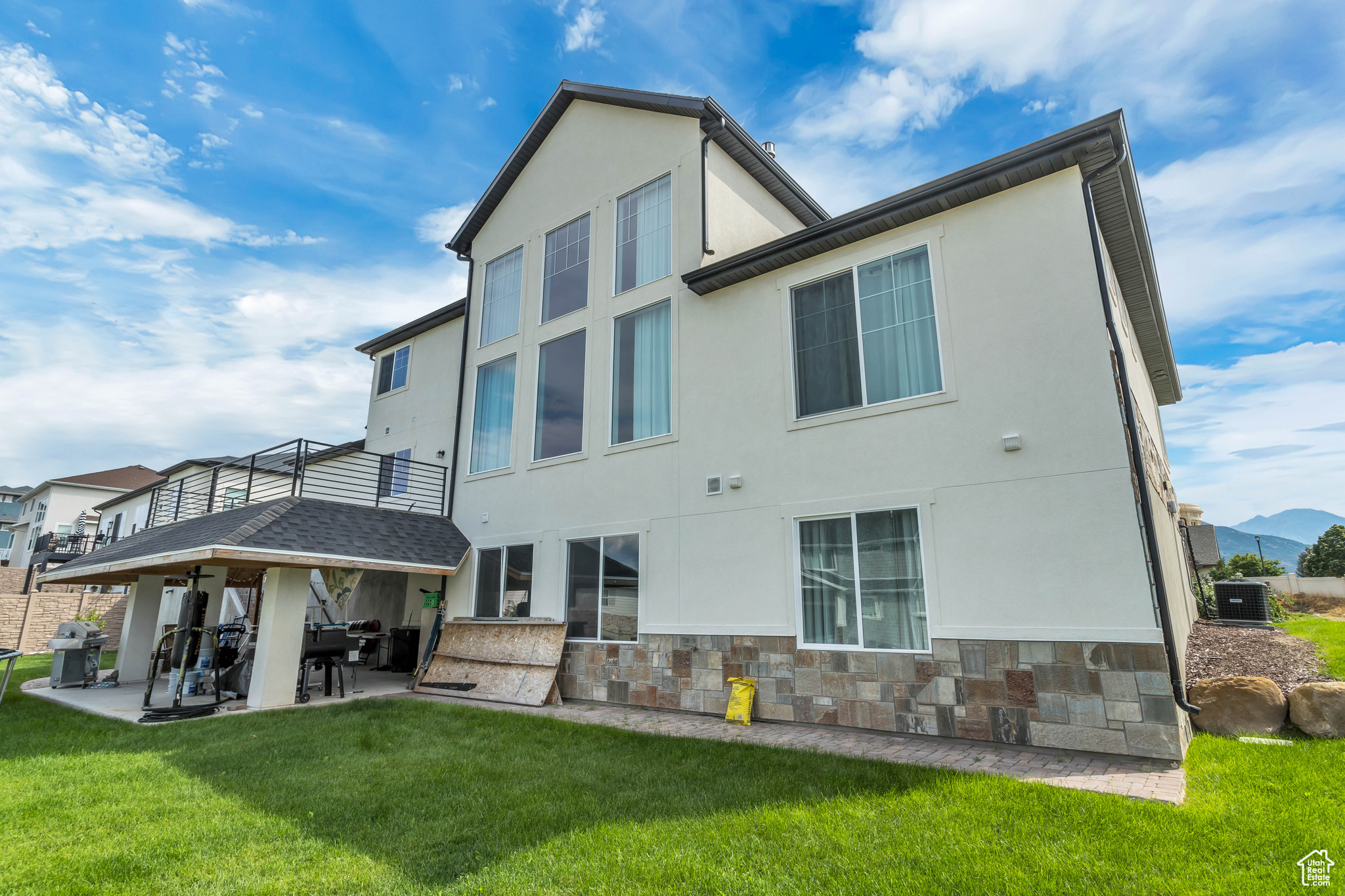 TEMPLE RIM - Residential