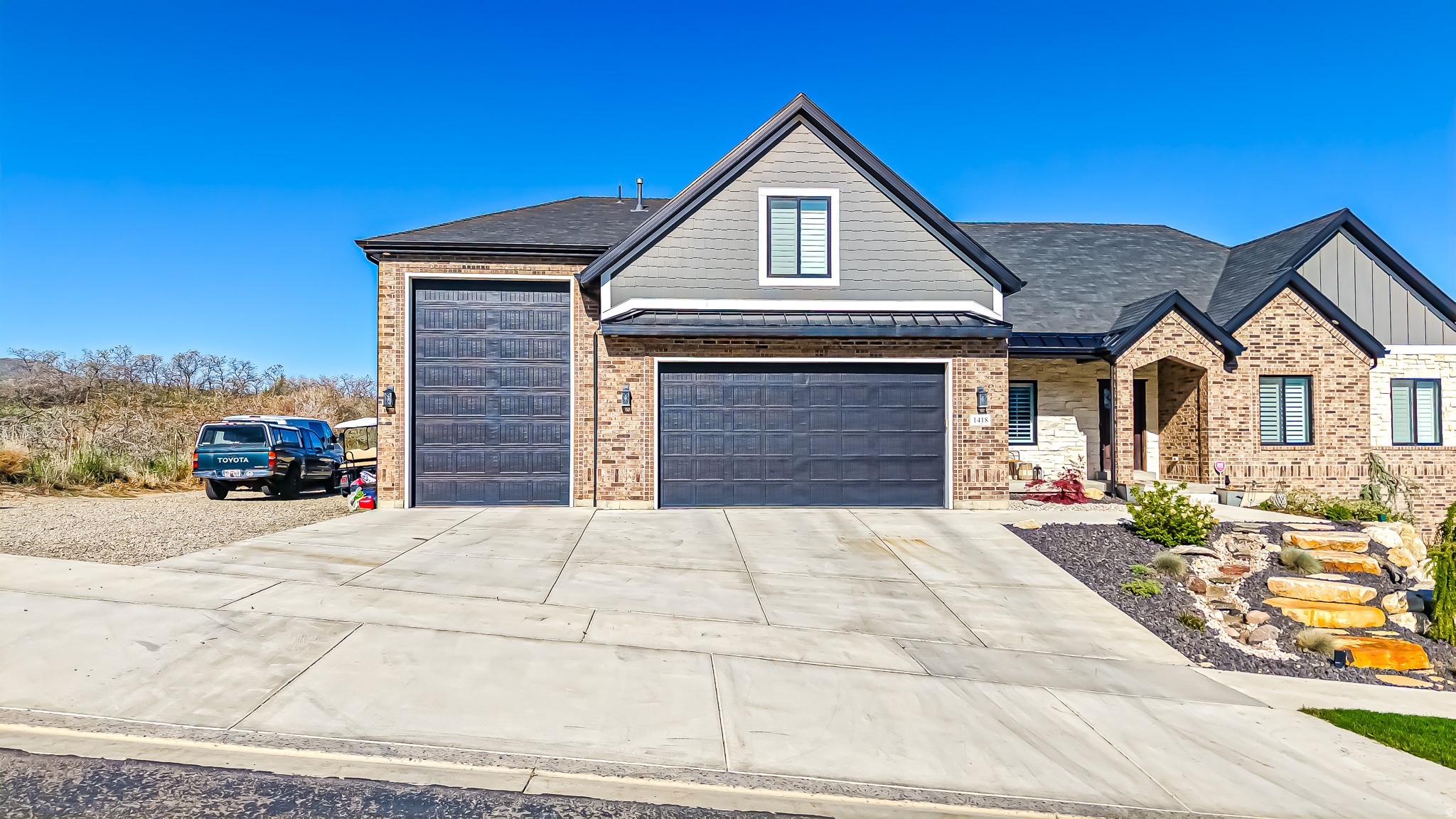 MOUNTAIN VIEW - Residential