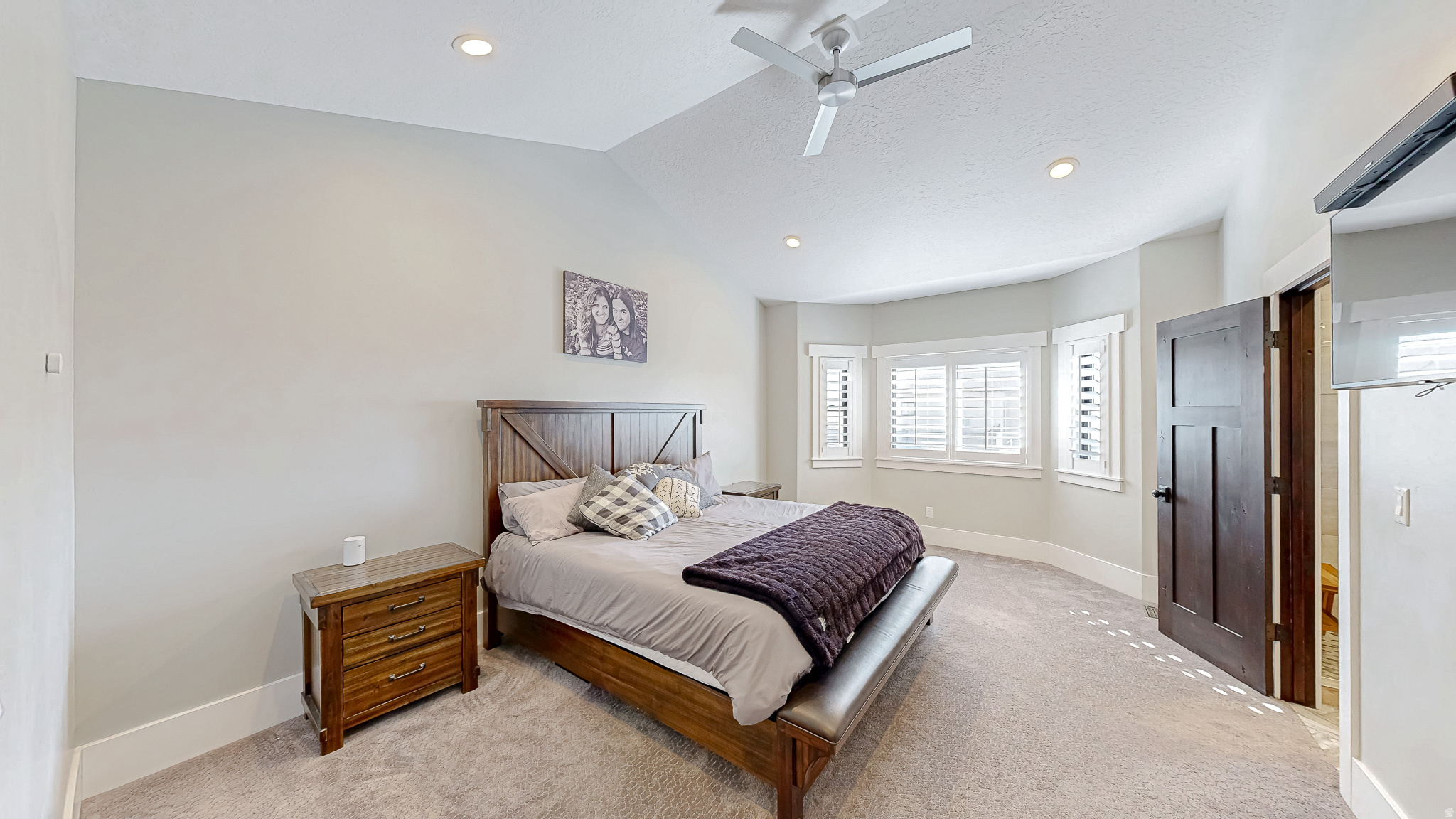 MOUNTAIN VIEW - Residential