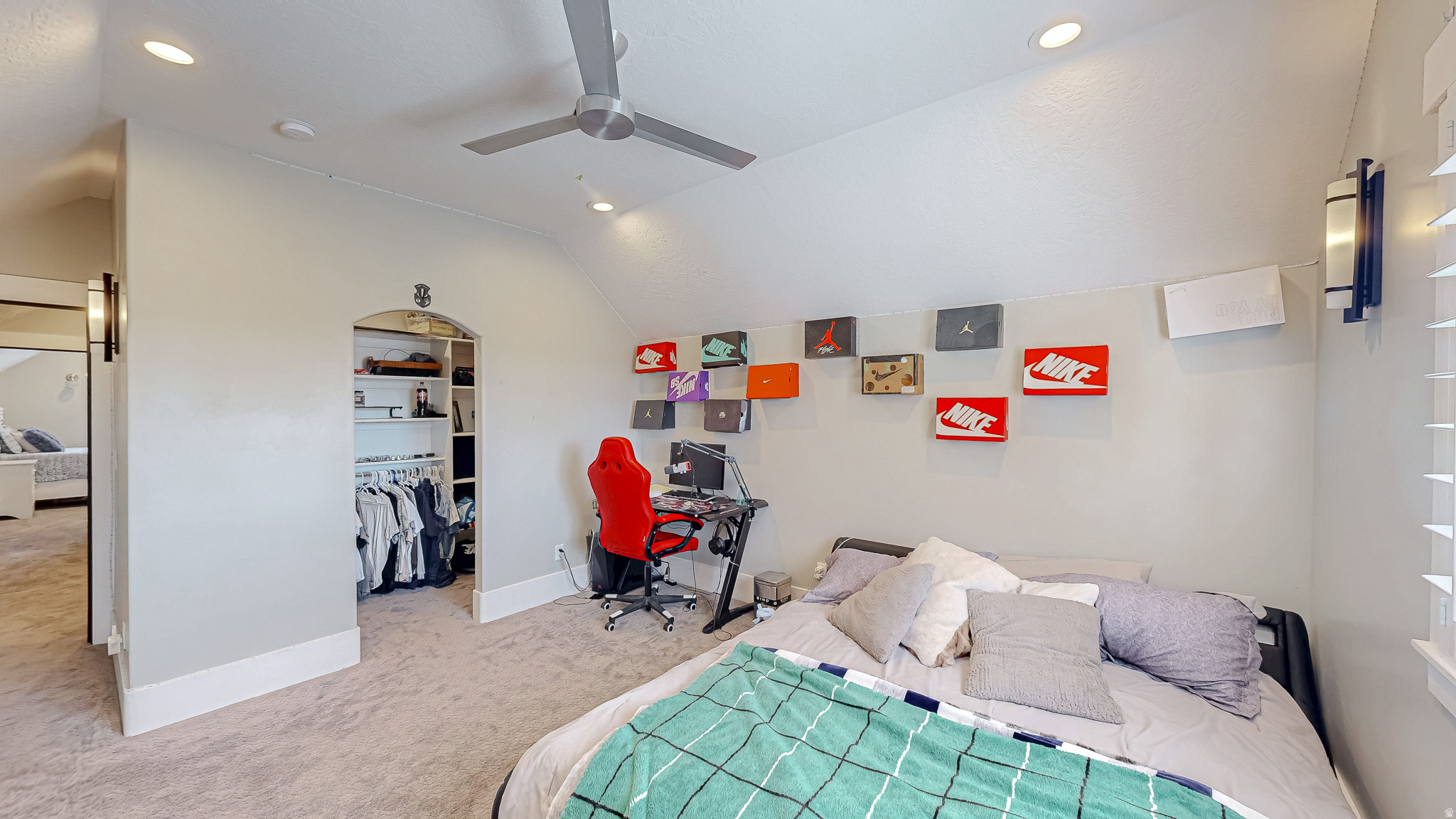 MOUNTAIN VIEW - Residential