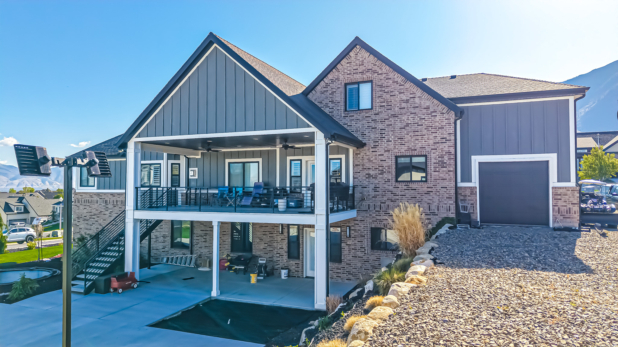MOUNTAIN VIEW - Residential