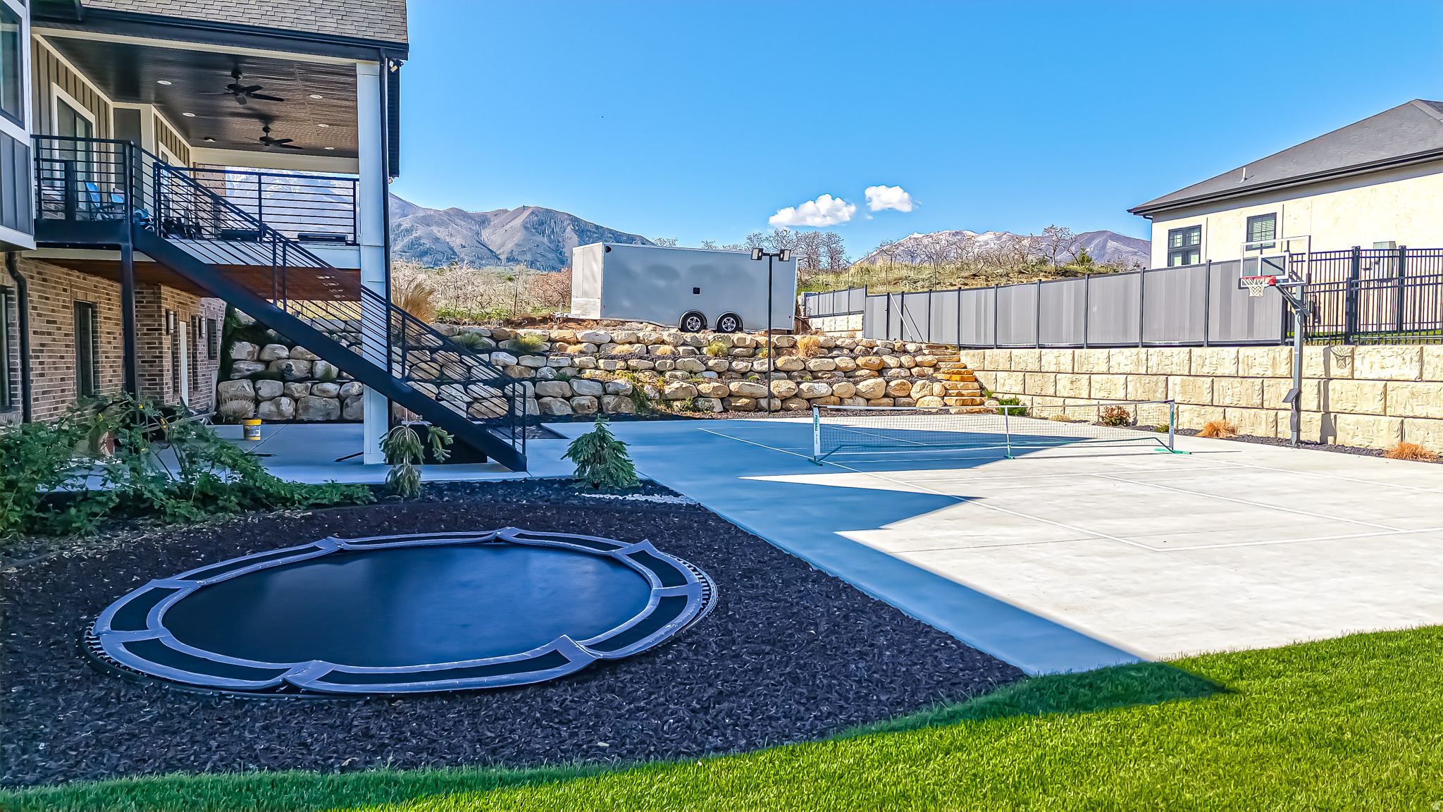MOUNTAIN VIEW - Residential