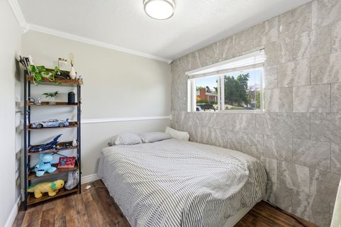 Tiny photo for 935 E 900 N, Bountiful, UT 84010 (MLS # 2153472)