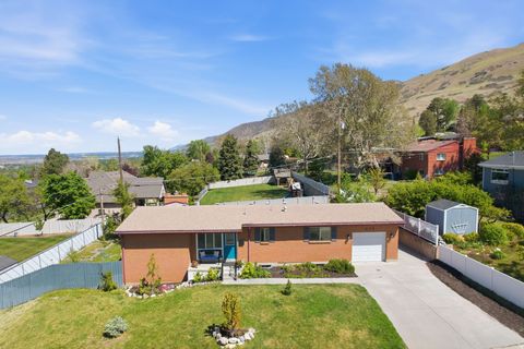 Tiny photo for 935 E 900 N, Bountiful, UT 84010 (MLS # 2153472)