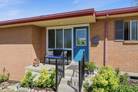 Tiny photo for 935 E 900 N, Bountiful, UT 84010 (MLS # 2153472)
