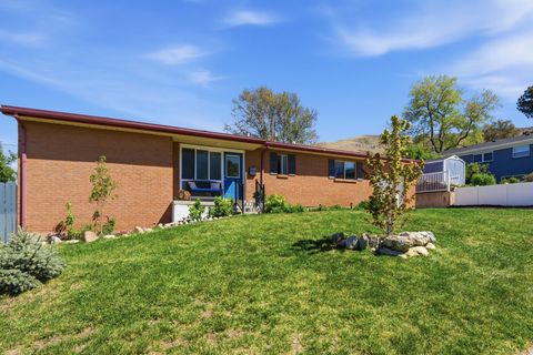 Tiny photo for 935 E 900 N, Bountiful, UT 84010 (MLS # 2153472)