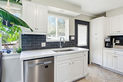 Tiny photo for 935 E 900 N, Bountiful, UT 84010 (MLS # 2153472)
