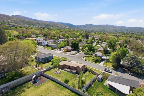 Tiny photo for 935 E 900 N, Bountiful, UT 84010 (MLS # 2153472)