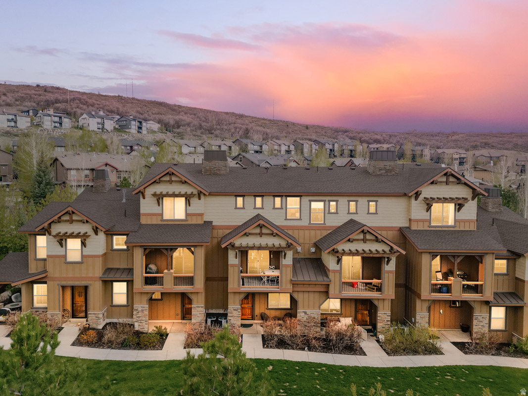 PARKS EDGE - Residential