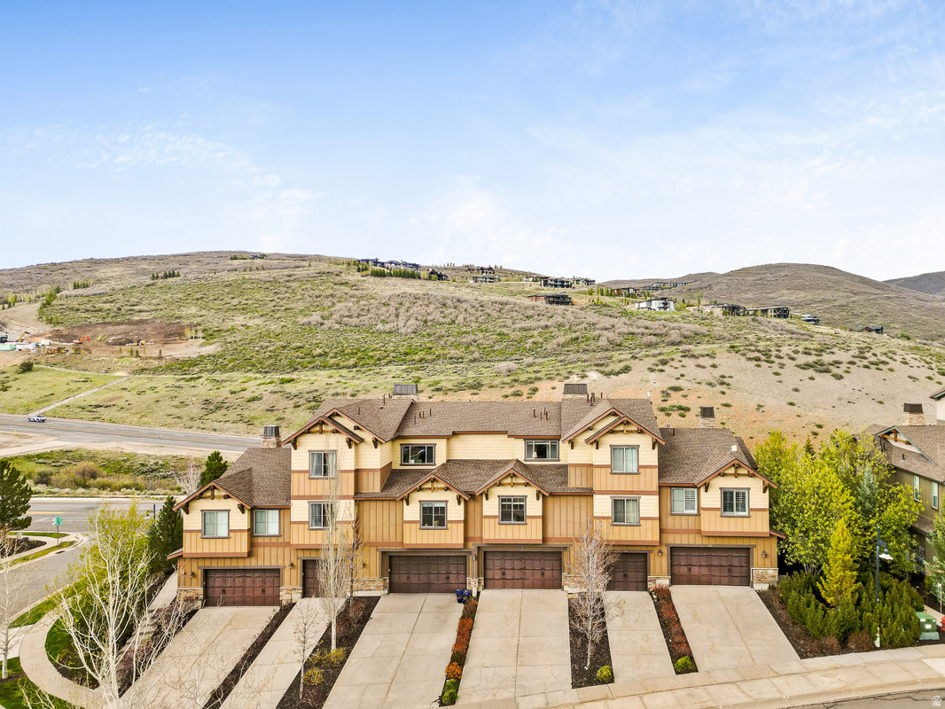 PARKS EDGE - Residential