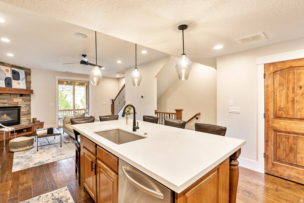PARKS EDGE - Residential