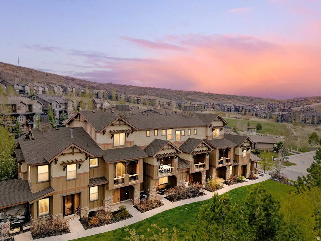 PARKS EDGE - Residential
