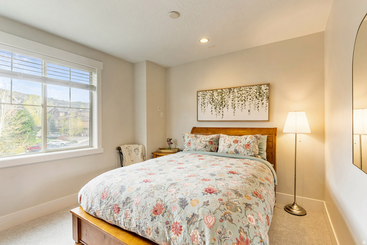PARKS EDGE - Residential