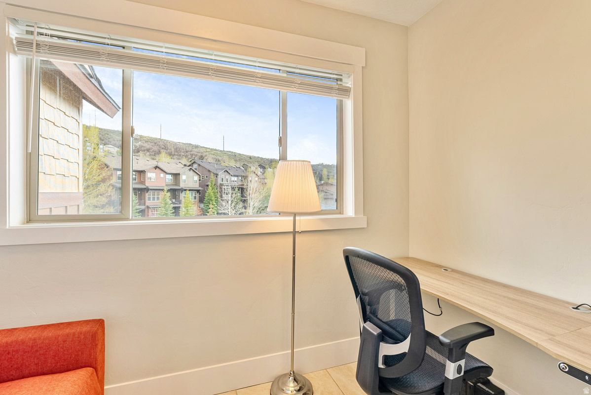 PARKS EDGE - Residential