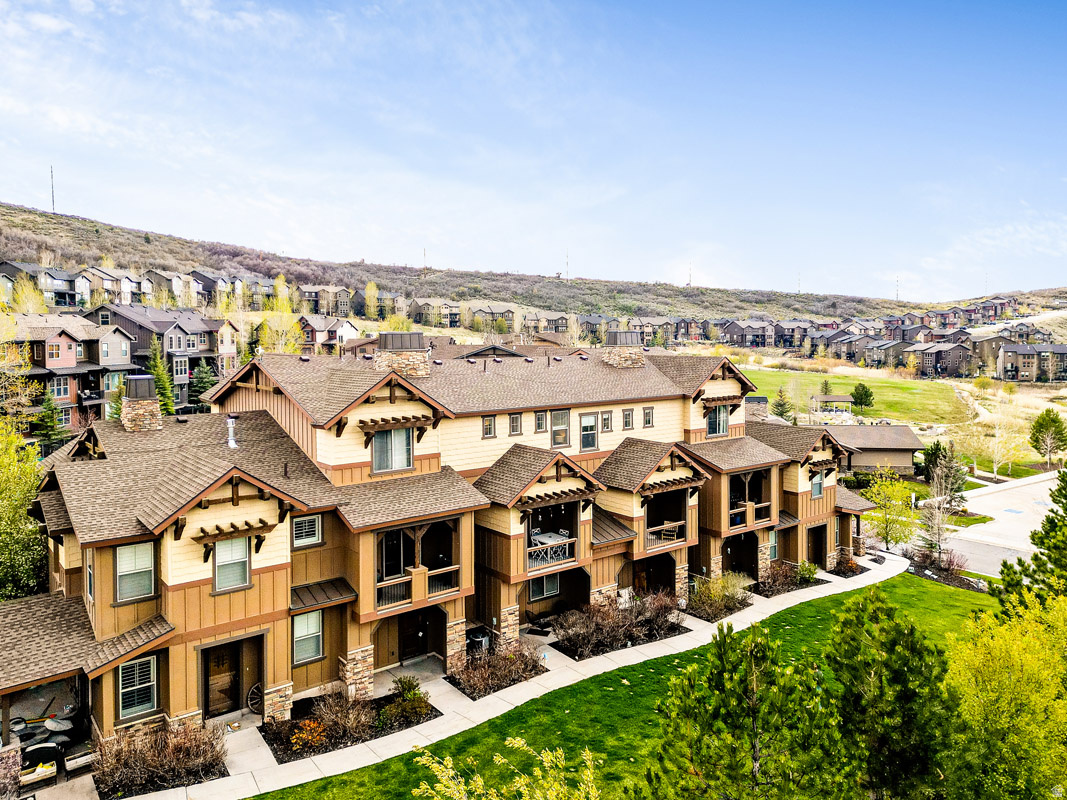 PARKS EDGE - Residential