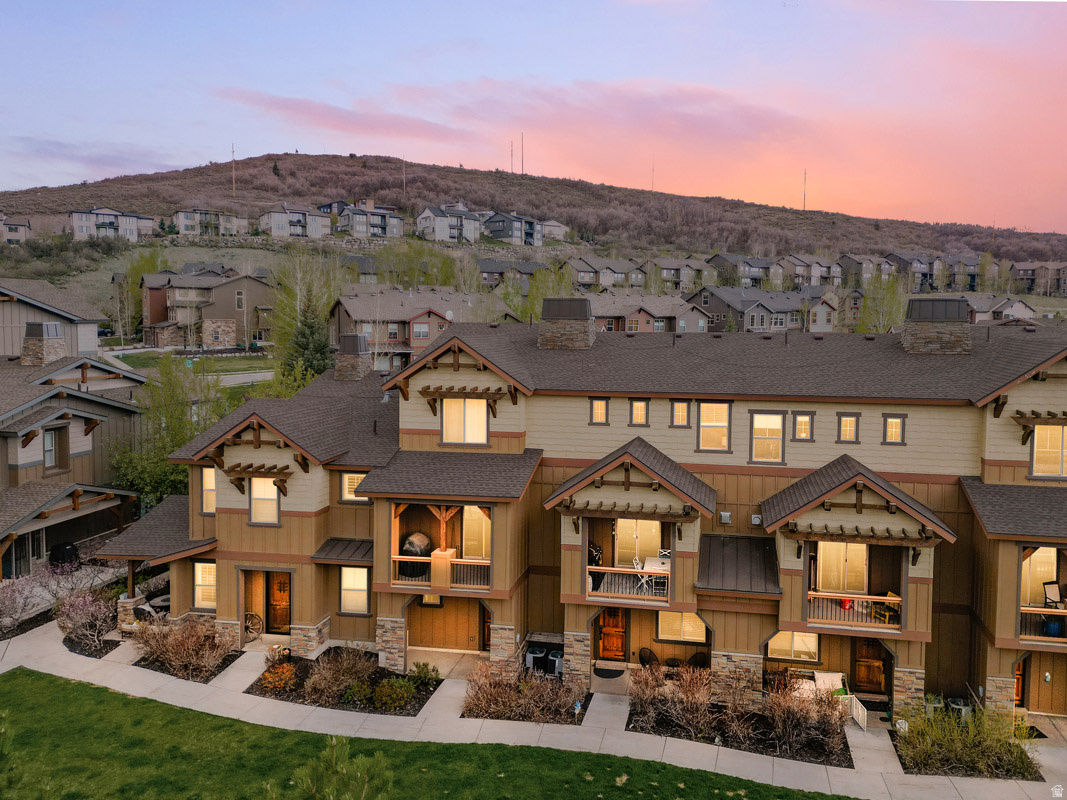 PARKS EDGE - Residential