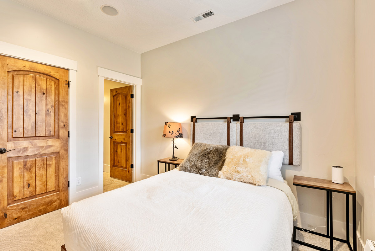 PARKS EDGE - Residential