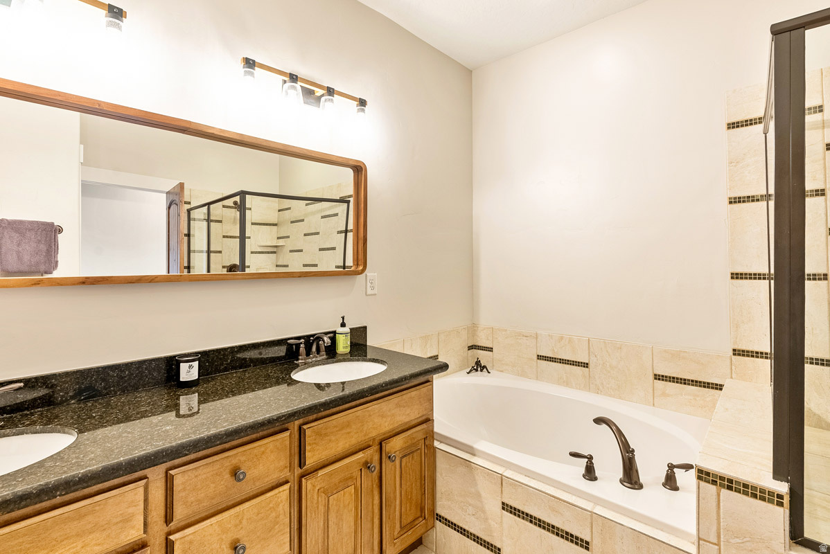 PARKS EDGE - Residential