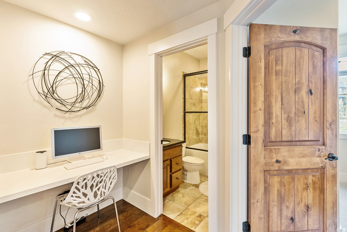 PARKS EDGE - Residential