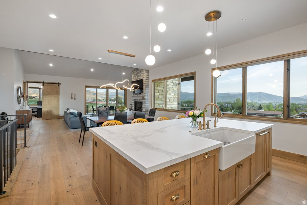 RED LEDGES - Residential