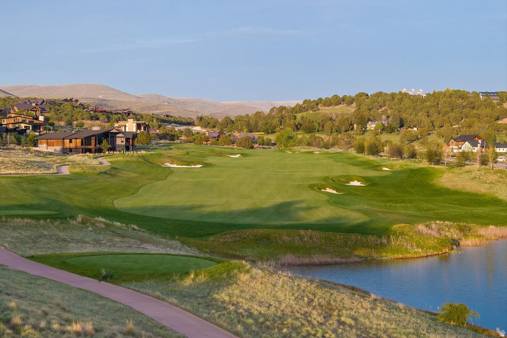 RED LEDGES - Residential
